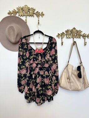 Floral Long-Sleeve shorts romper  Black with Pink Floral